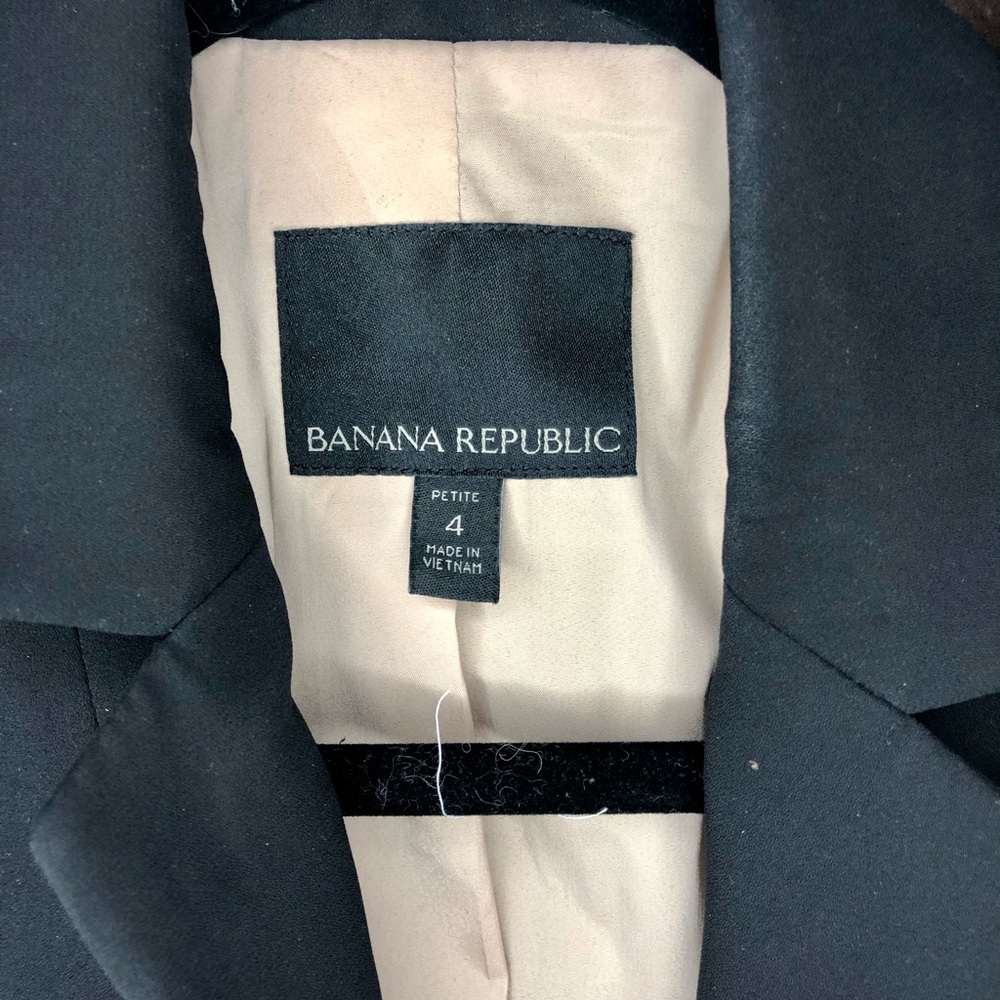 Banana Republic Lightweight Black Blazer
